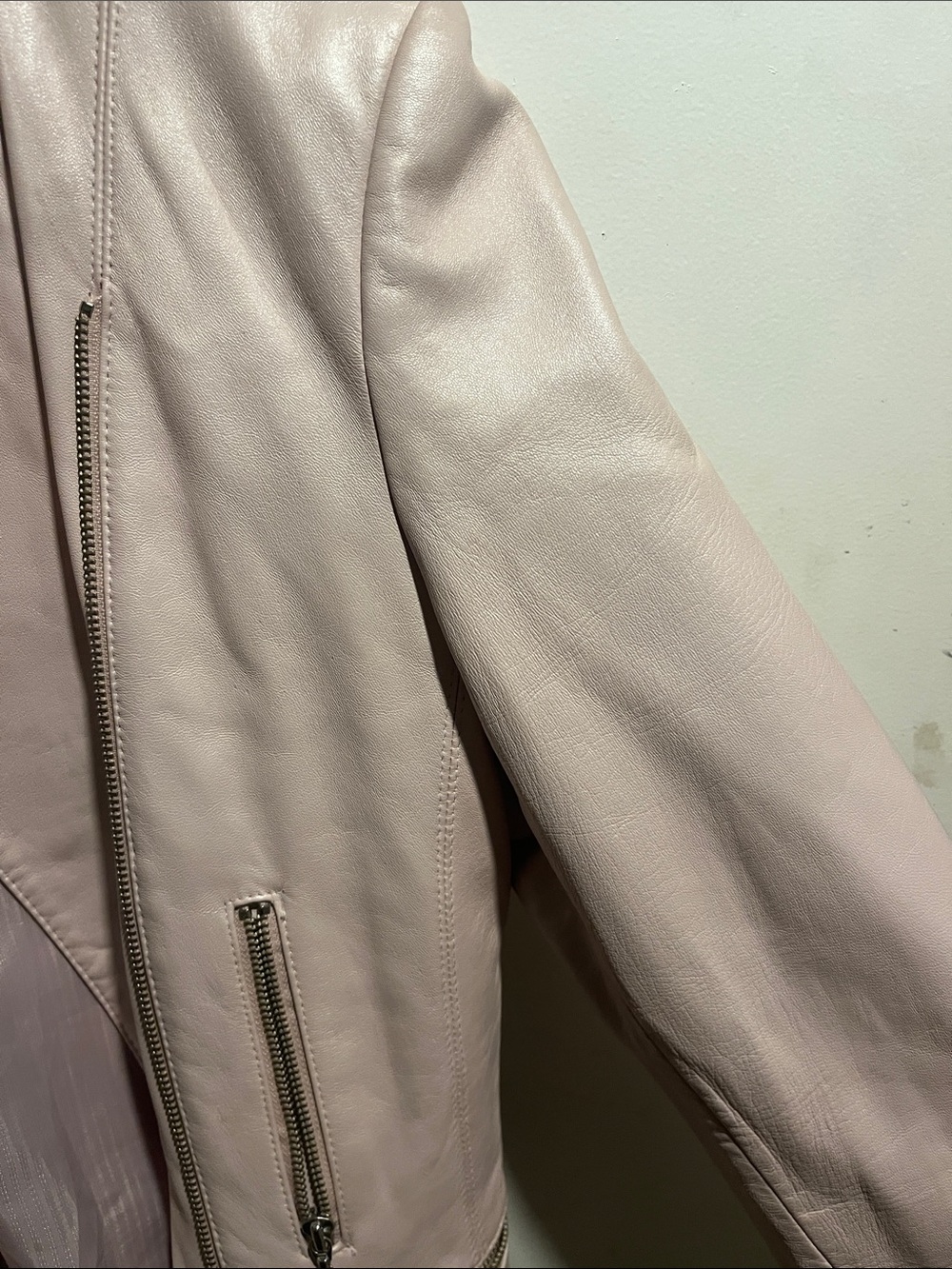 Wilsons Leather Women's Soft Pink Leather Moto Jacket - Picture 3 of 6
